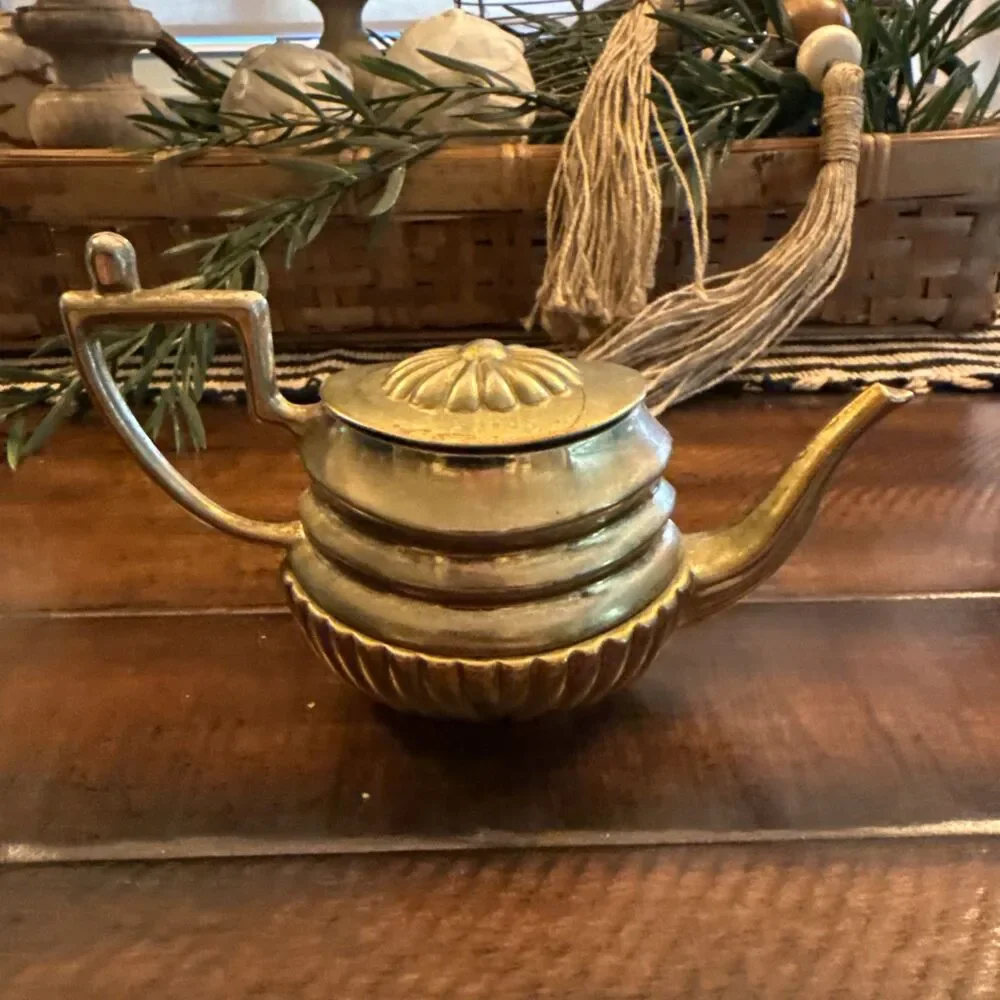 Vintage 1930s Art Deco Brass Teapot Pumpkin Ribbed Tiered Design Made In England